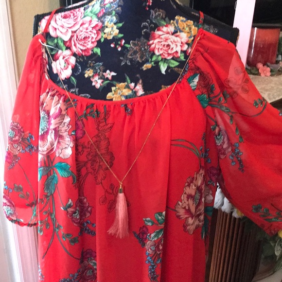 NWT Plus Size Red Floral Cold Shoulder Dress - Picture 4 of 8